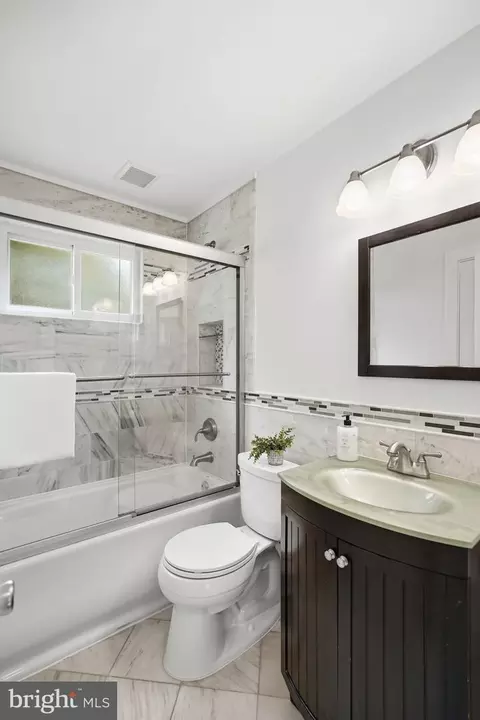 Bath - 10207 Brunswick Ave, Silver Spring, MD 20902 photo 1 of 2