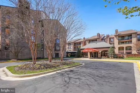 11400 Strand Dr #R-414, Rockville, MD 20852