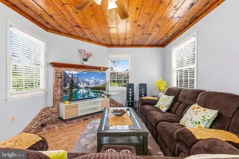 Living - 11109 Bucknell Dr, Silver Spring, MD 20902 photo 1 of 1