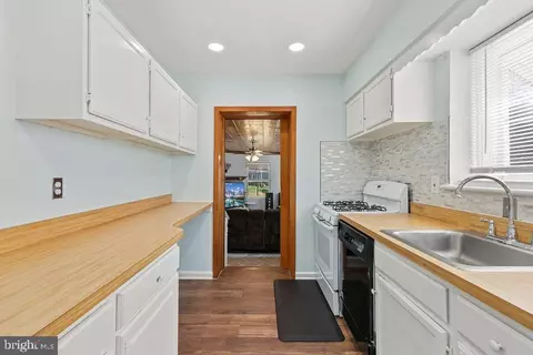 Kitchen - 11109 Bucknell Dr, Silver Spring, MD 20902 photo 2 of 2