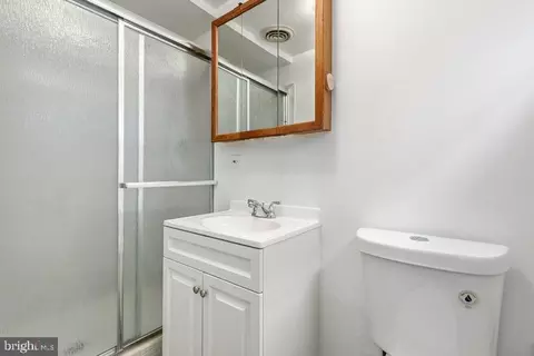 Bath - 11109 Bucknell Dr, Silver Spring, MD 20902 photo 1 of 2