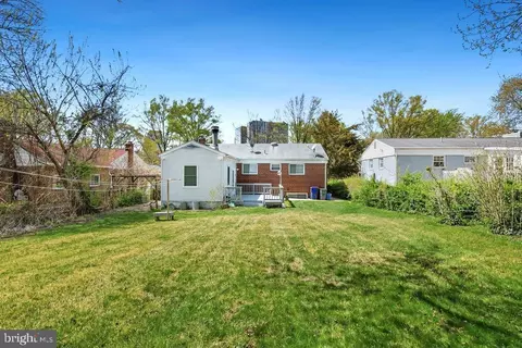Exterior - 11109 Bucknell Dr, Silver Spring, MD 20902 photo 10 of 12