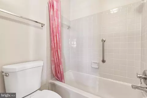 Bath - 5 Sonata Ct, Silver Spring, MD 20901 photo 3 of 5