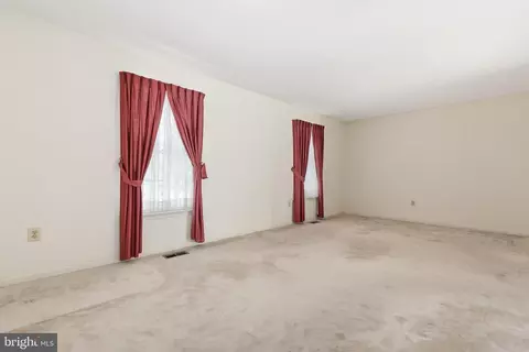 Living - 5 Sonata Ct, Silver Spring, MD 20901 photo 6 of 9