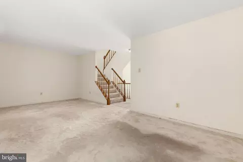 Living - 5 Sonata Ct, Silver Spring, MD 20901 photo 3 of 9