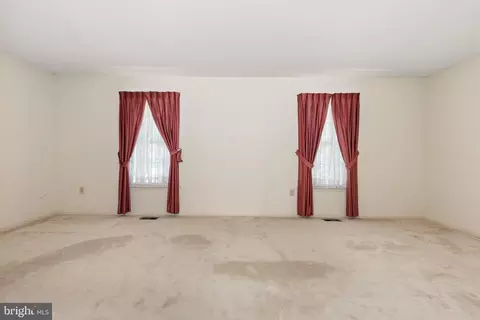 Living - 5 Sonata Ct, Silver Spring, MD 20901 photo 5 of 9