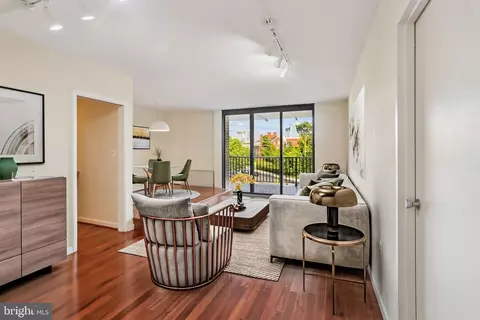 4242 E West Hwy #414, Chevy Chase, MD 20815