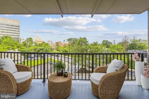 4242 E West Hwy #414, Chevy Chase, MD 20815
