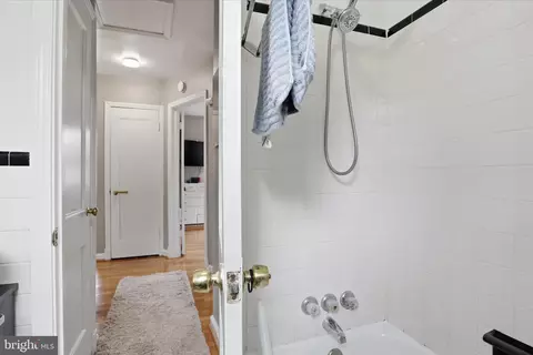 Entry Way - 1506 Hanby St, Silver Spring, MD 20902 photo 1 of 2