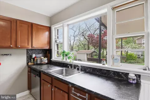Kitchen - 1506 Hanby St, Silver Spring, MD 20902 photo 2 of 3