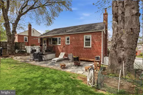 Exterior - 1506 Hanby St, Silver Spring, MD 20902 photo 2 of 10