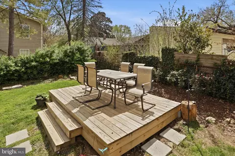 Exterior - 1506 Hanby St, Silver Spring, MD 20902 photo 5 of 10