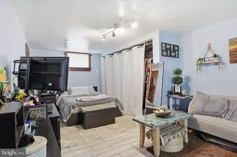 Bedroom - 1506 Hanby St, Silver Spring, MD 20902 photo 2 of 2