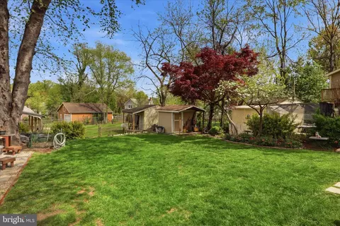 Exterior - 1506 Hanby St, Silver Spring, MD 20902 photo 6 of 10