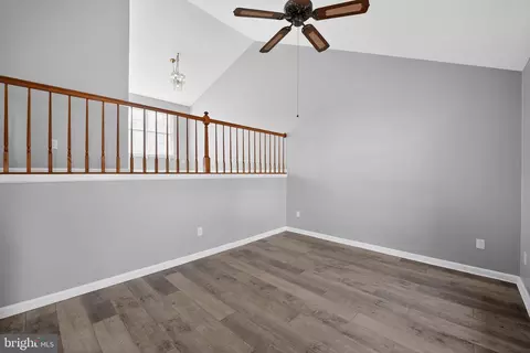 Entry Way - 12909 Summer Hill Dr, Silver Spring, MD 20904 photo 6 of 7