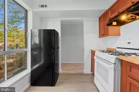 Kitchen - 3970 Bel Pre Rd #3970-4, Silver Spring, MD 20906 photo 2 of 2