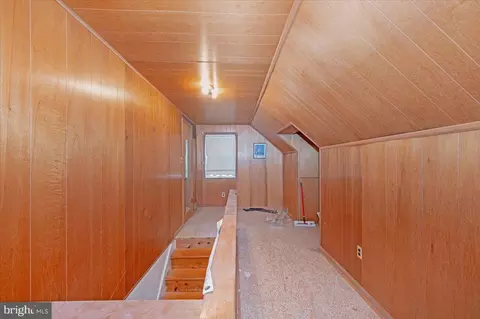 Entry Way - 9813 Braddock Rd, Silver Spring, MD 20903 photo 11 of 12