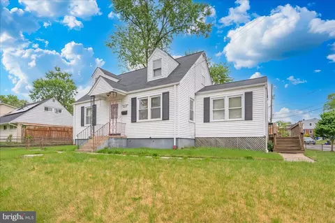 Exterior - 9813 Braddock Rd, Silver Spring, MD 20903 photo 9 of 9