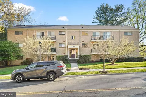 10630 Montrose Ave #104, Bethesda, MD 20814