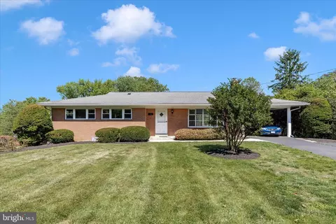 11813 Renick Ln, Silver Spring, MD 20904