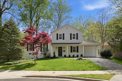 815 Woodley Dr, Rockville, MD 20850