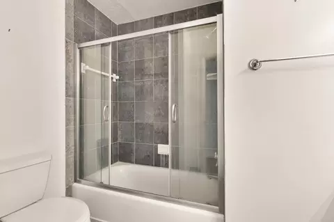 Bath - 1005 Ruppert Rd, Silver Spring, MD 20903 photo 2 of 6