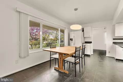 Dining - 1005 Ruppert Rd, Silver Spring, MD 20903 photo 4 of 6