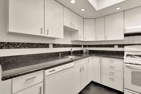 Kitchen - 1005 Ruppert Rd, Silver Spring, MD 20903 photo 2 of 3