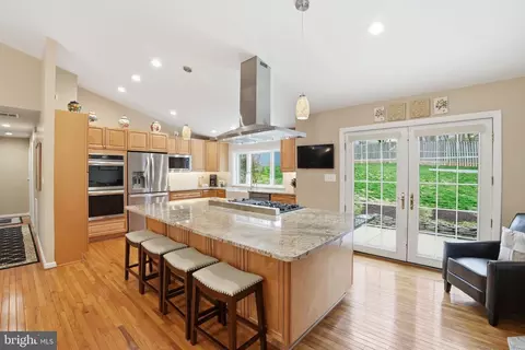 1821 Briggs Rd, Silver Spring, MD 20906