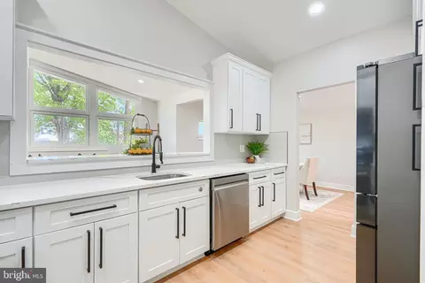 Kitchen - 11514 Lovejoy St, Silver Spring, MD 20902 photo 2 of 4