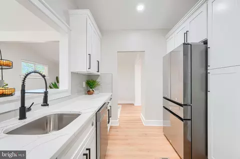 Entry Way - 11514 Lovejoy St, Silver Spring, MD 20902 photo 8 of 8