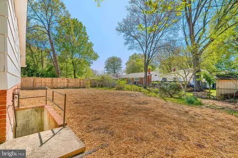 Exterior - 11514 Lovejoy St, Silver Spring, MD 20902 photo 11 of 11