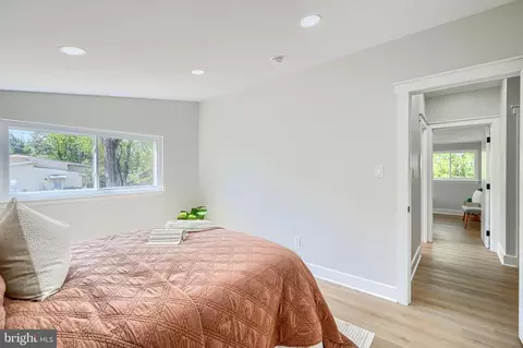 Bedroom - 11514 Lovejoy St, Silver Spring, MD 20902 photo 3 of 11