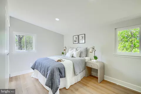 Bedroom - 11514 Lovejoy St, Silver Spring, MD 20902 photo 8 of 11