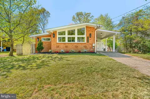Exterior - 11514 Lovejoy St, Silver Spring, MD 20902 photo 2 of 11