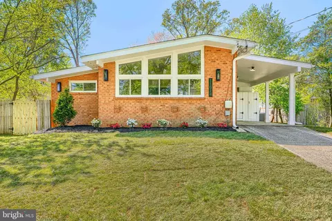 Exterior - 11514 Lovejoy St, Silver Spring, MD 20902 photo 3 of 11