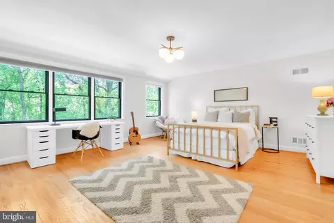 Bedroom - 14 Stanmore Ct, Potomac, MD 20854 photo 5 of 8