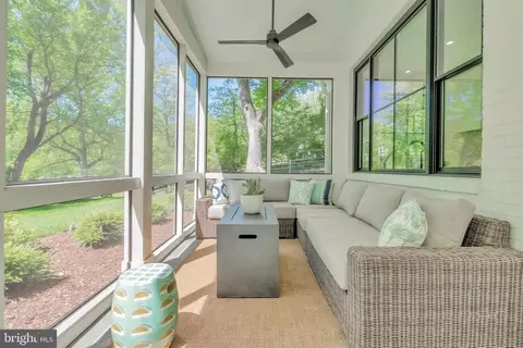 Exterior - 14 Stanmore Ct, Potomac, MD 20854 photo 5 of 14