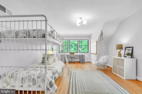 Bedroom - 14 Stanmore Ct, Potomac, MD 20854 photo 7 of 8
