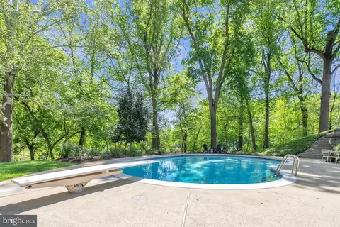 Exterior - 14 Stanmore Ct, Potomac, MD 20854 photo 2 of 14