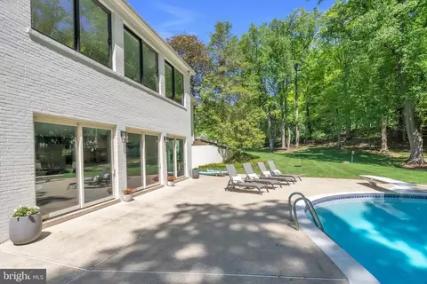 Exterior - 14 Stanmore Ct, Potomac, MD 20854 photo 7 of 14