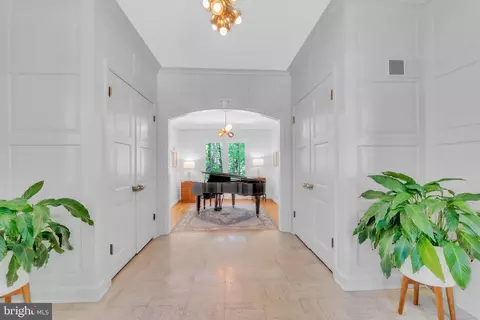 Entry Way - 14 Stanmore Ct, Potomac, MD 20854 photo 2 of 12