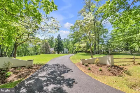 Exterior - 14 Stanmore Ct, Potomac, MD 20854 photo 12 of 14