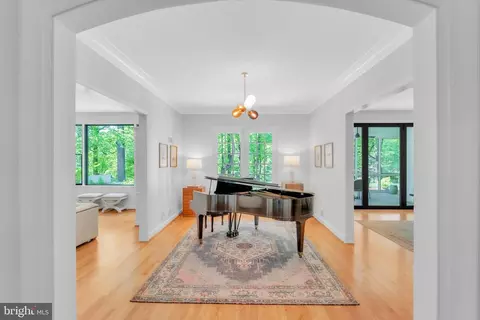 Entry Way - 14 Stanmore Ct, Potomac, MD 20854 photo 5 of 12
