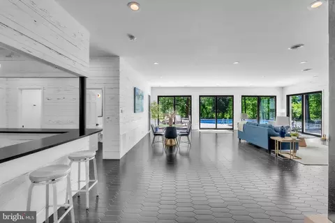 Entry Way - 14 Stanmore Ct, Potomac, MD 20854 photo 12 of 12