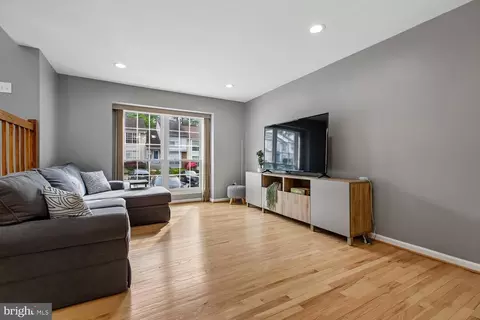 Living - 1406 Casino Cir, Silver Spring, MD 20906 photo 1 of 2