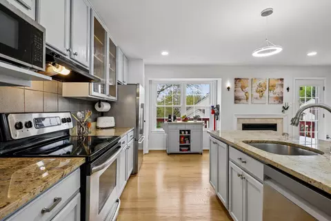 Kitchen - 1406 Casino Cir, Silver Spring, MD 20906 photo 2 of 6