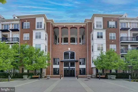 501 Hungerford Dr #462, Rockville, MD 20850