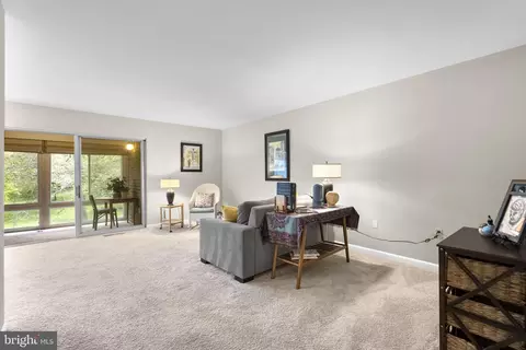 Living - 3382 Chiswick Ct #51-2D, Silver Spring, MD 20906 photo 1 of 4