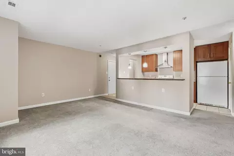 Living - 14018 Valleyfield Dr #6-7, Silver Spring, MD 20906 photo 3 of 4
